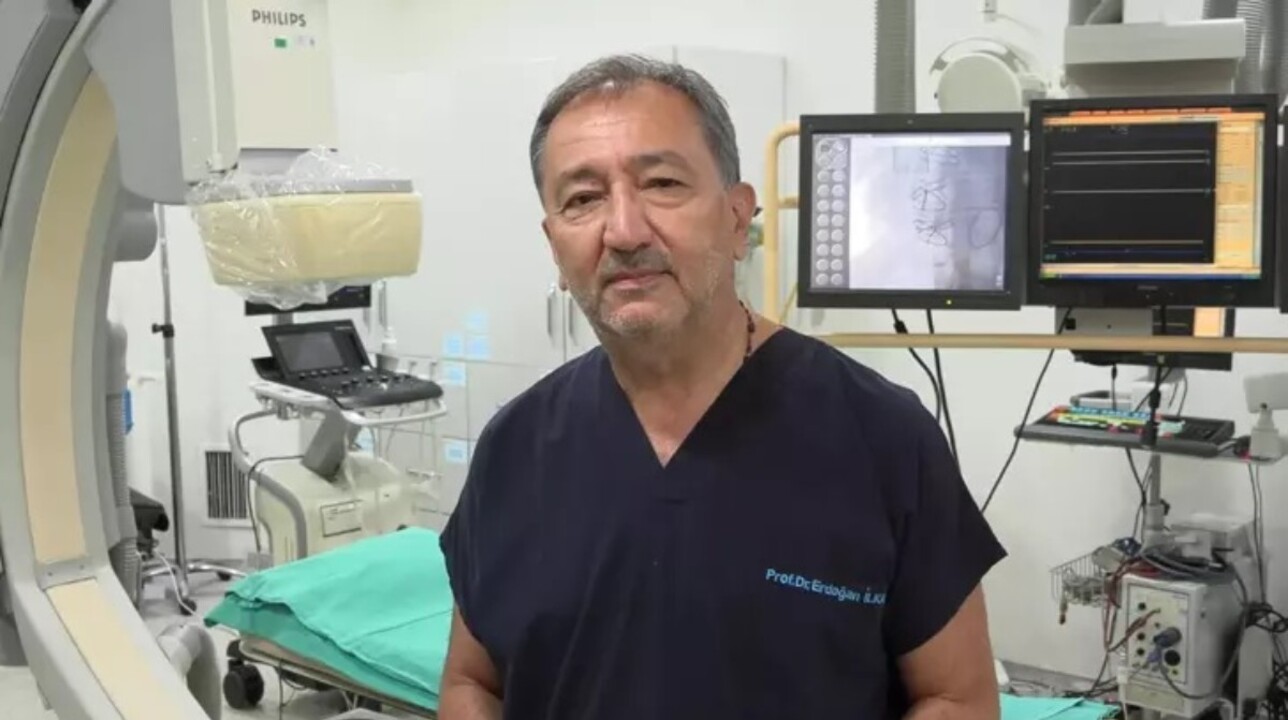 Ankara'da ameliyatsız kalp kapağı değiştirildi