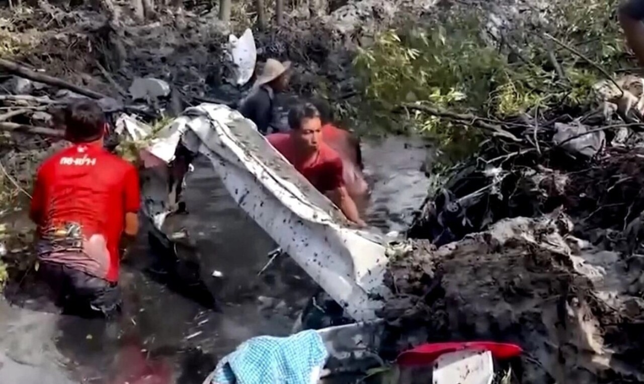 Düşen uçaktaki cesetler 2 gün sonra bulundu