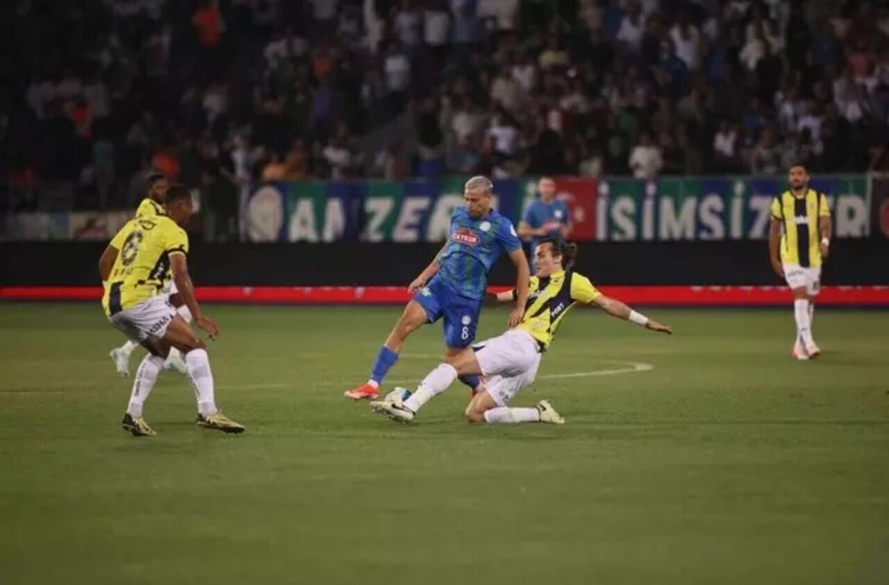 Fenerbahçe, ÇAYKUR Rizespor'un kalesine gol yağdırdı