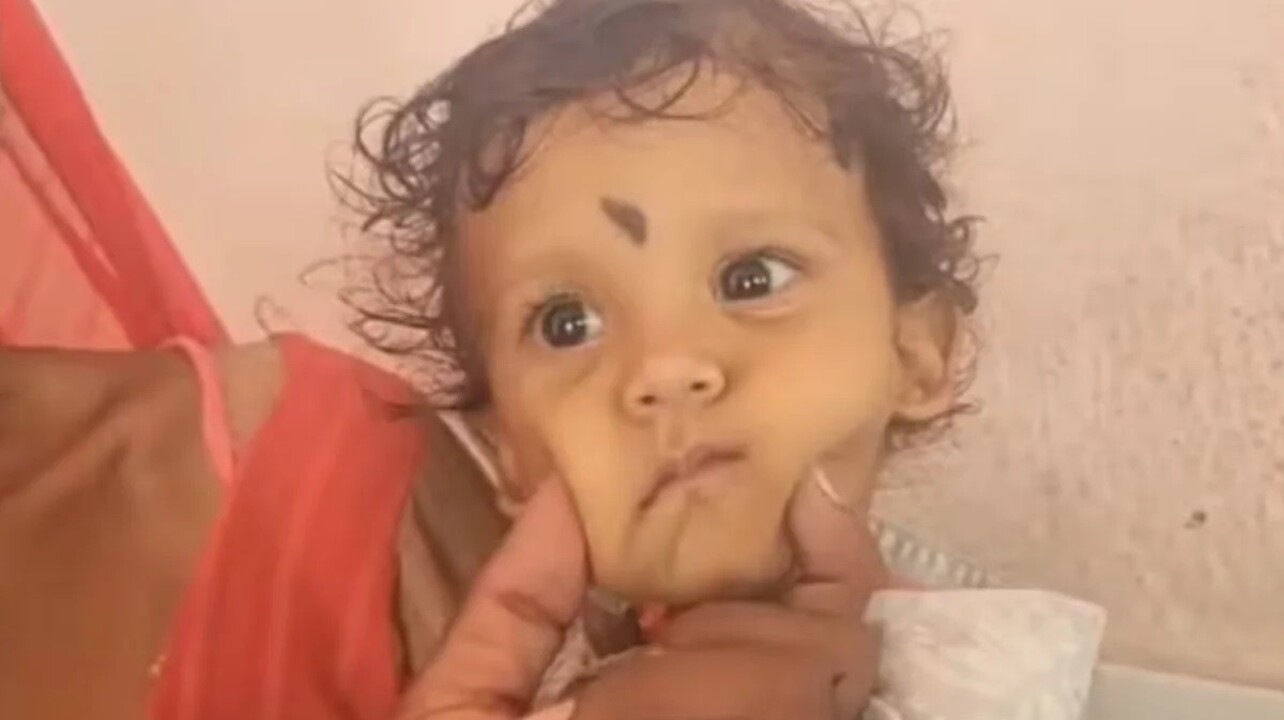 Hindistan'da 1 yaşındaki bebek yılanı ısırarak öldürdü