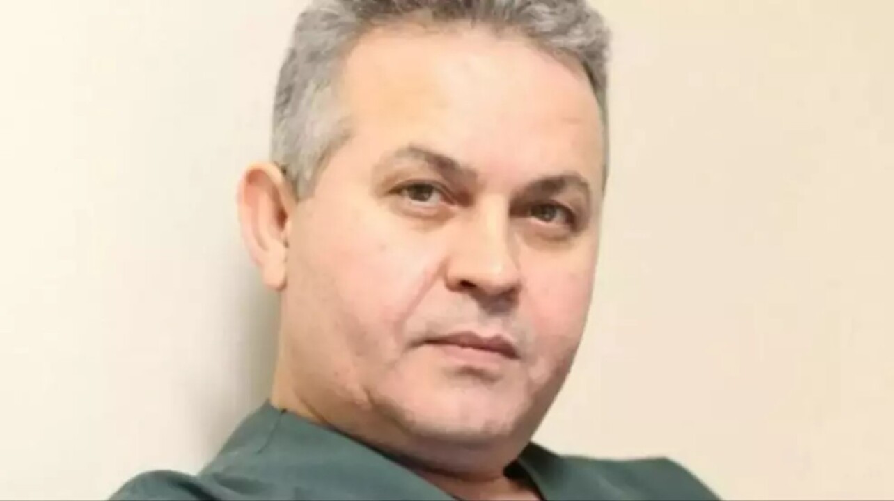 Kadir Ezildi babasını yerden yere vurdu