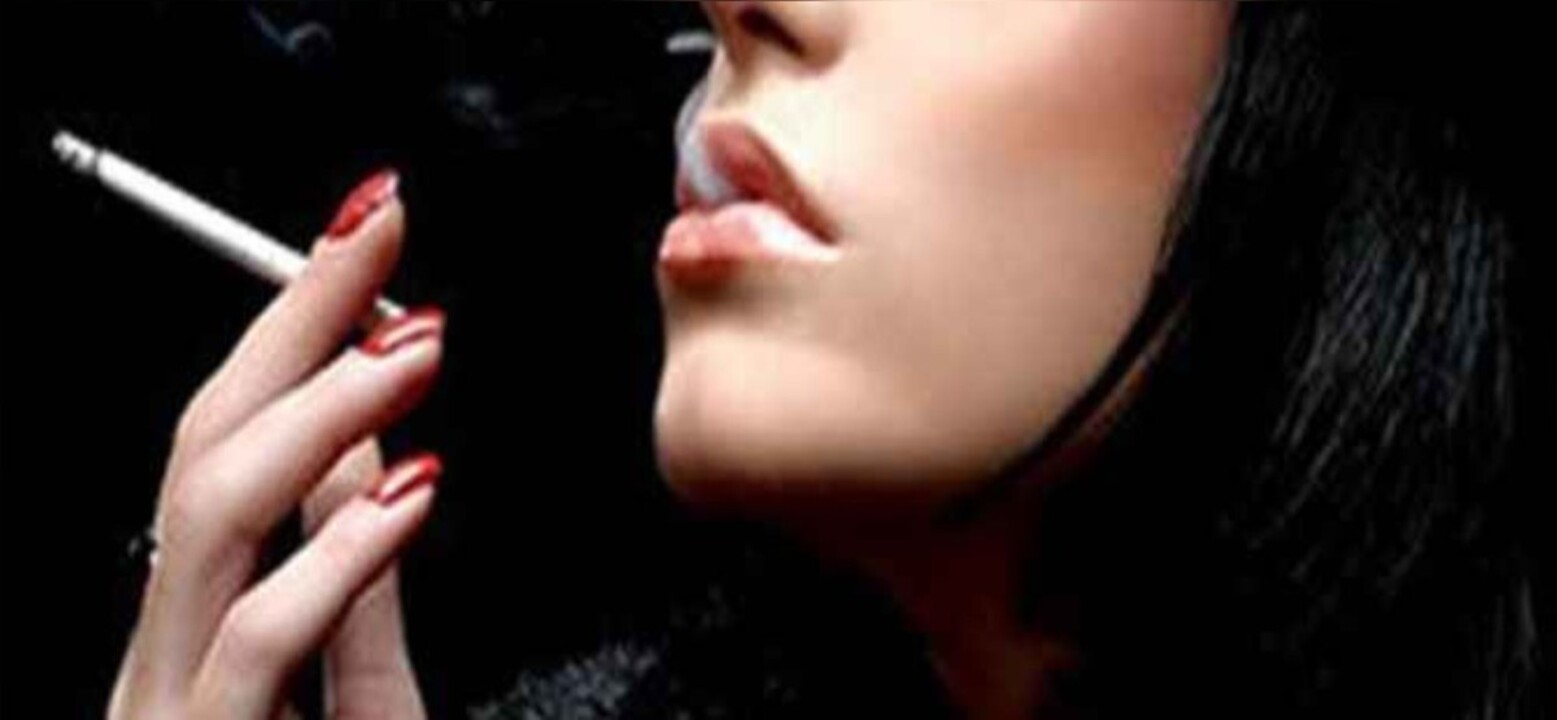 Sigara içmek kadınlarda erken menapoza neden oluyor