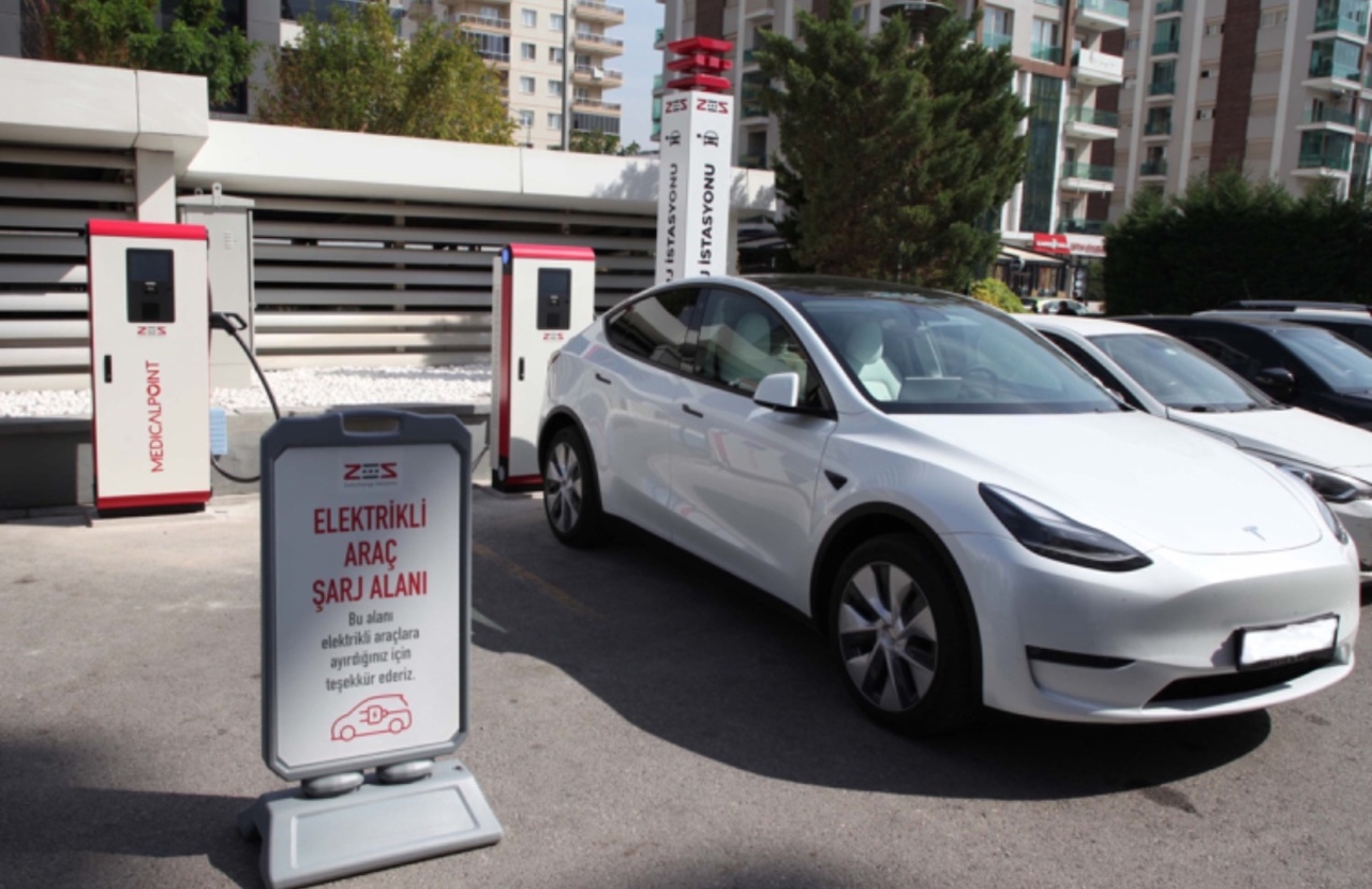 tesla araç