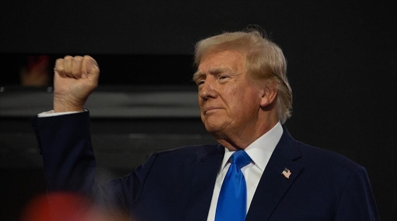 ABD'deki seçim anketinde Harris, Trump'a karşı ipi göğüsledi